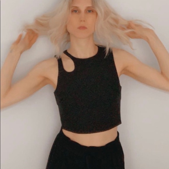 Elizabeth and James Tops - ELIZABETH & JAMES black crop double strap top S